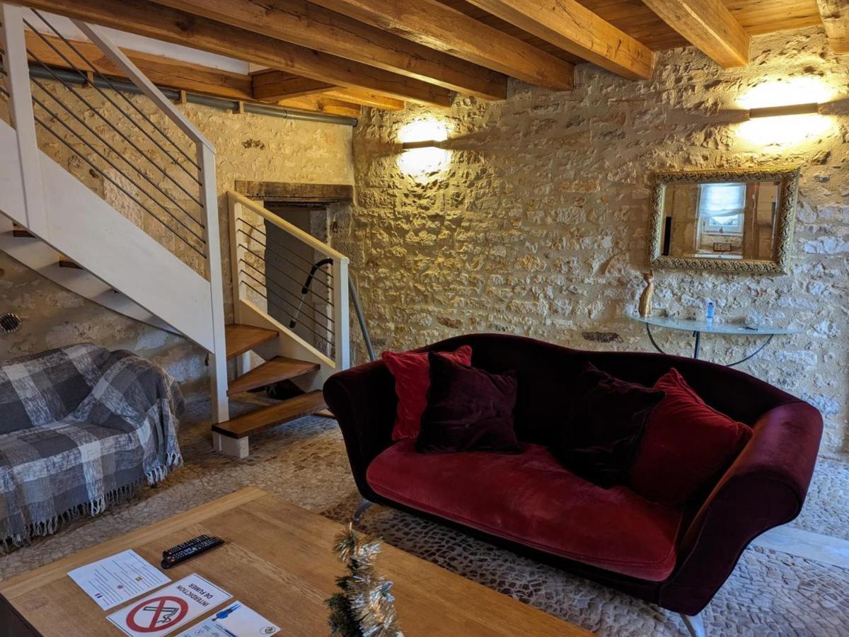 Gite Authentique Avec Cheminee, Terrasse Et Wifi En Charente - Fr-1-653-119 Villa Rivieres  Kültér fotó